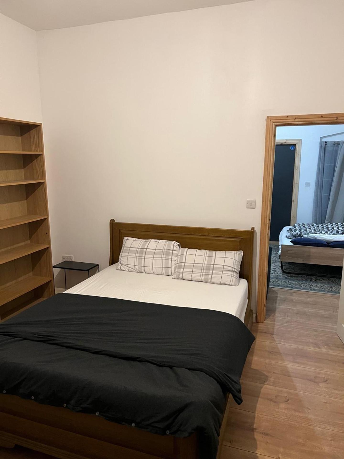 New Flat, Own Bathroom, Sitting & Large Bedroom - Walsall